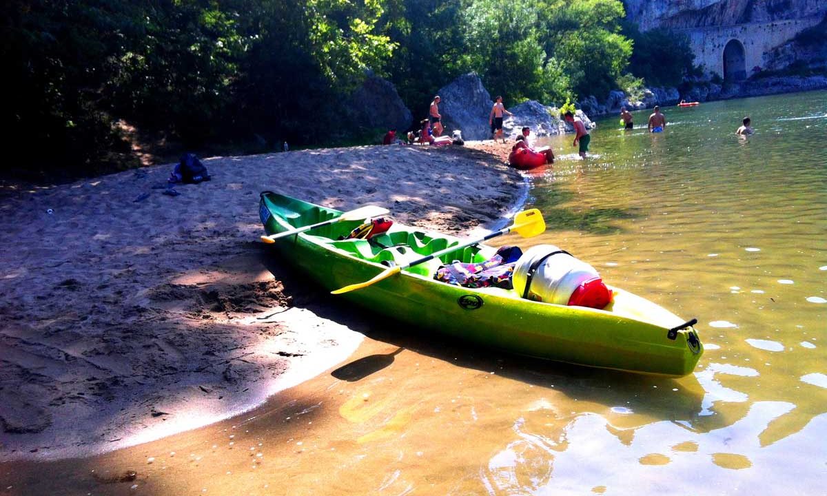 Canoeing from Vallon to St Martin d'Ardèche - 30 km / 3 days with Alpha Bateaux