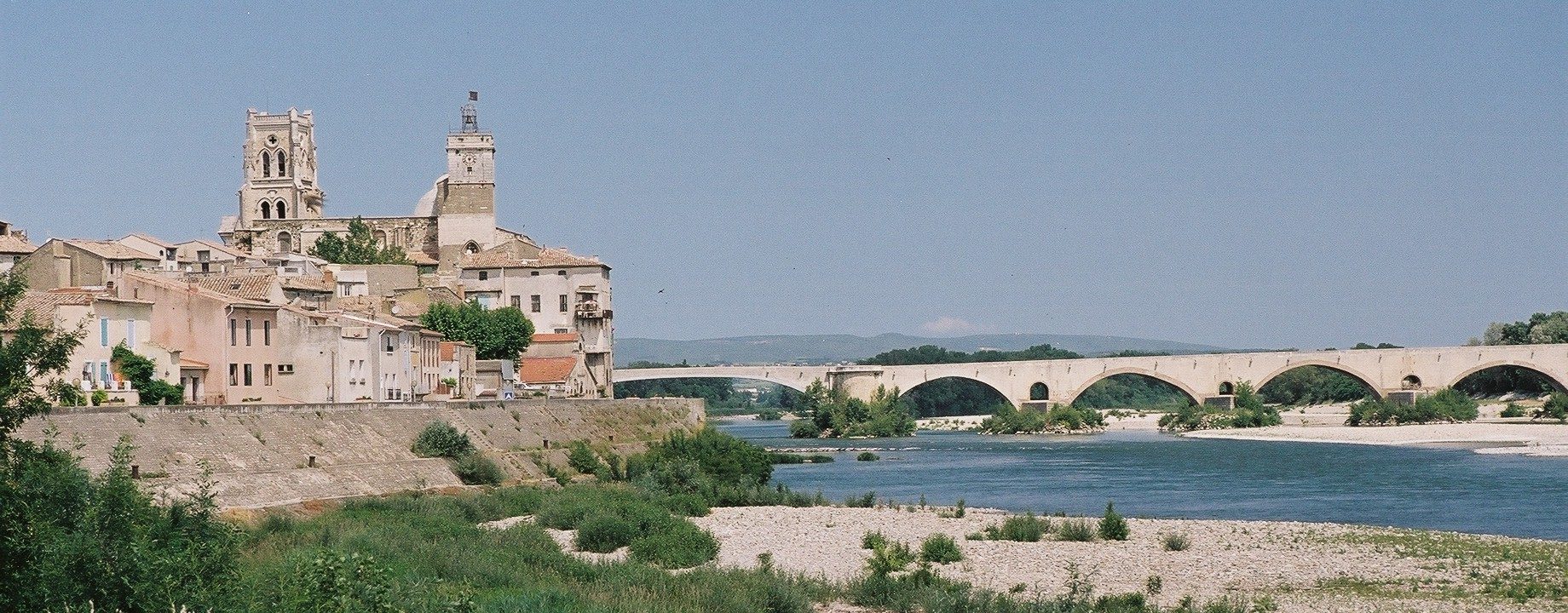 Pont-Saint-Esprit sightseeing tour