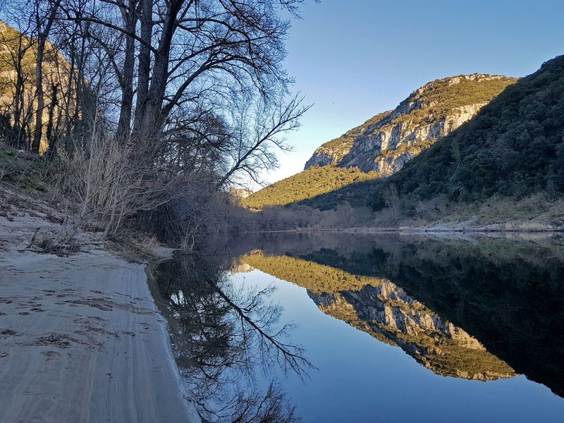 Canoeing from Châmes to St Martin d'Ardèche - 24 km 1 day with ABACA / Ardèche Aventure