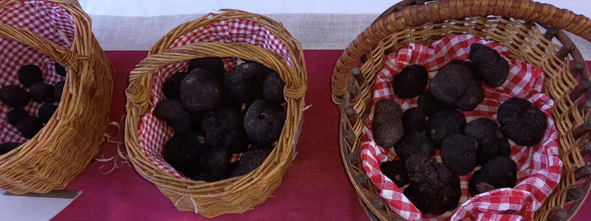 Winter truffle market