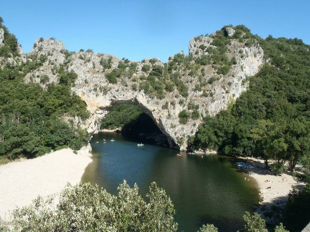 Canoe - Kayak from Vallon to St Martin d'Ardèche - 24 km / 1 day with Azur canoës