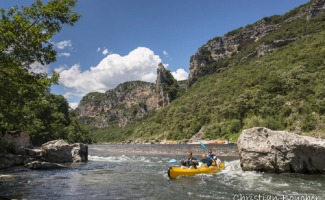 VTTAE - Kayak" break in the heart of the Ardèche Gorges