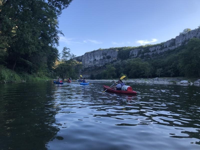 Evening canoe trip accompanied by an instructor