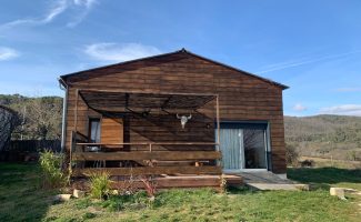 Arizona Dream - Wood-frame house in the countryside with swimming pool