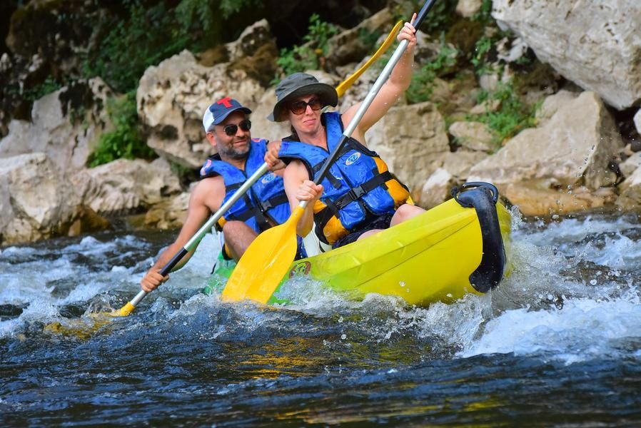 Canoeing from Vallon to St Martin d'Ardèche - 8 + 24 km / 2 days with La Petite Mer