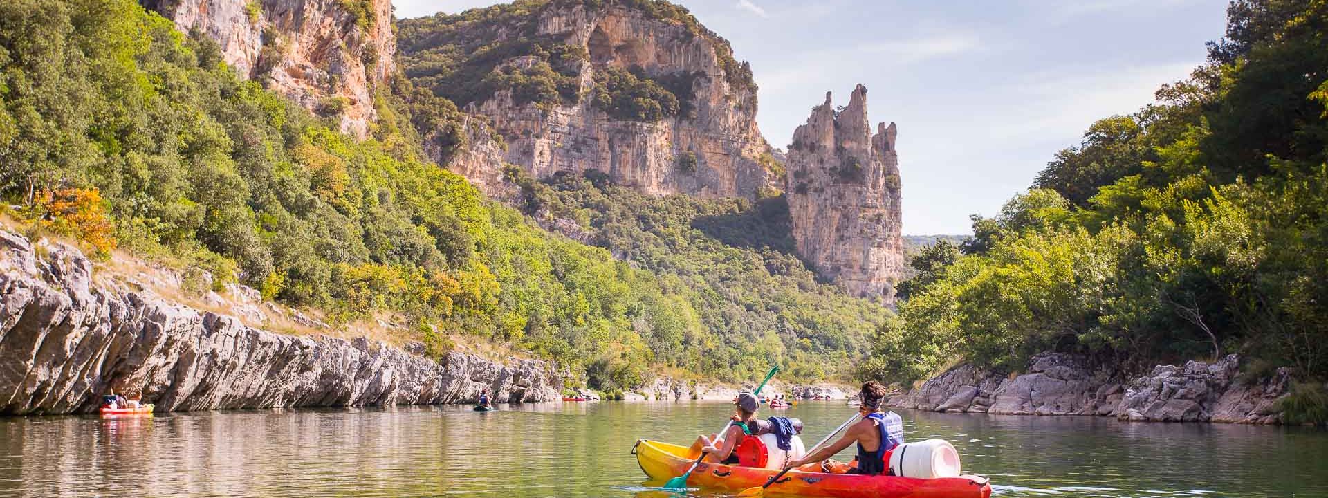 Canoeing from Vallon to St Martin d'Ardèche - 32 km / 2 days with Loulou Bateaux