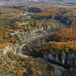 © Fly over the Gorges de l’Ardèche with the aeroplane flying school - aero-club