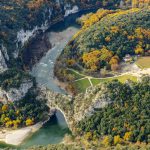 © Fly over the Gorges de l’Ardèche with the aeroplane flying school - aero-club