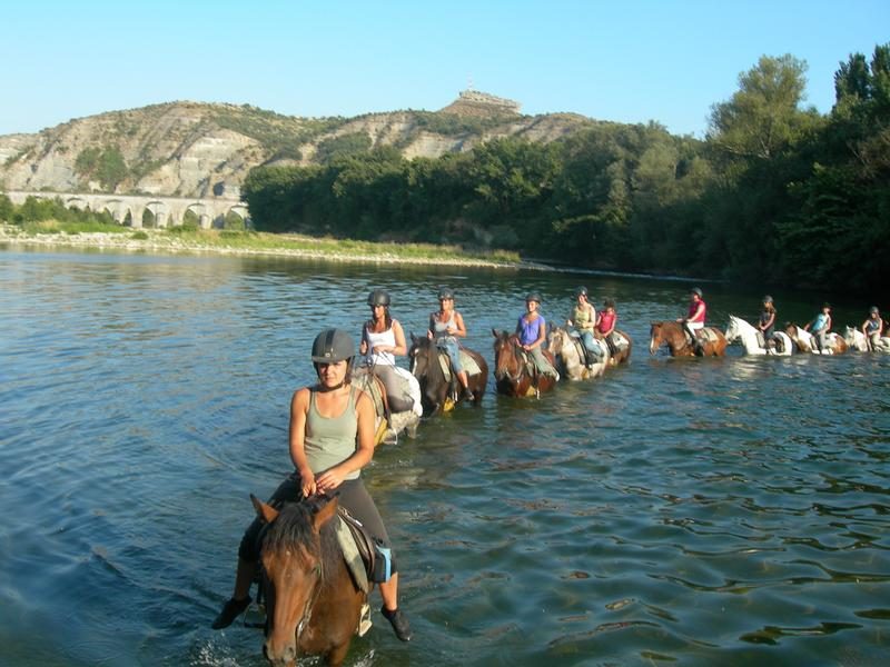 Ferme Equestre - Equitation Chavetourte