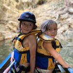 © Family canoeing in the evening - from 3 years old with Kayacorde - Kayacorde