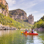 © Canoë - Kayak de Châmes à St Martin d'Ardèche - 24 km / 1 jour avec La Vernède - Loulou Bateaux