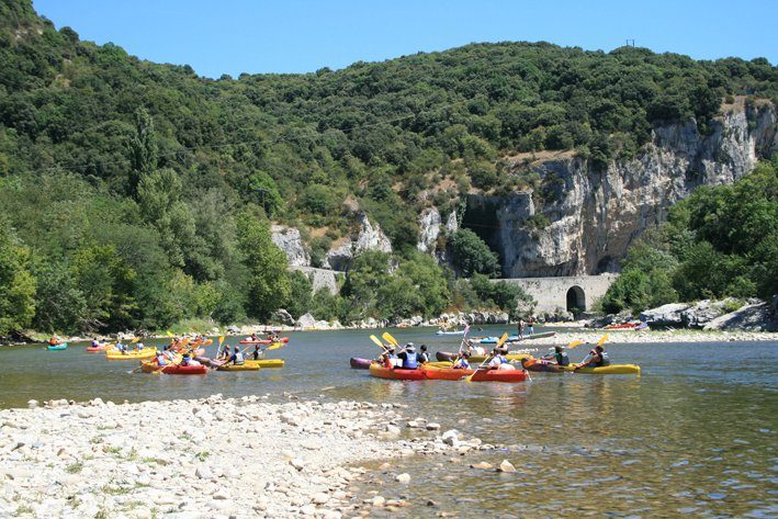 Canoe - Kayak from Vallon to St Martin d'Ardèche - 30 km / 1 day with Azur canoës