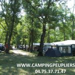 Aire de service/accueil camping-car au camping les