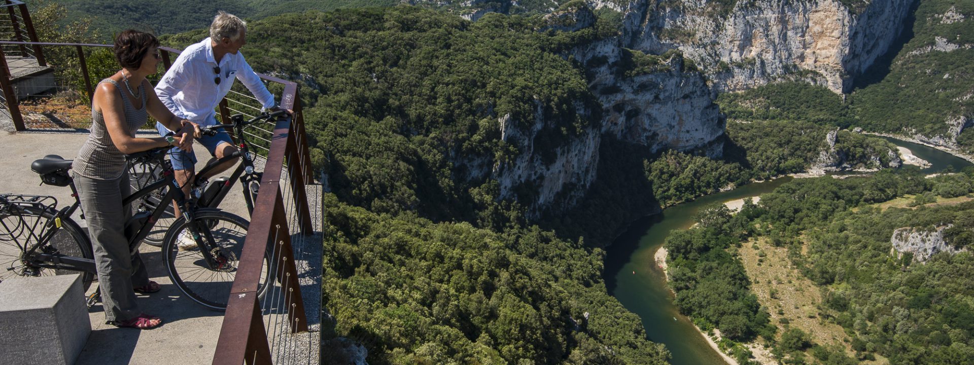 Discover the Ardèche Gorges by bike