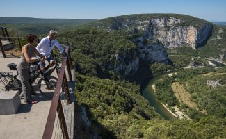 Discover the Ardèche Gorges by bike