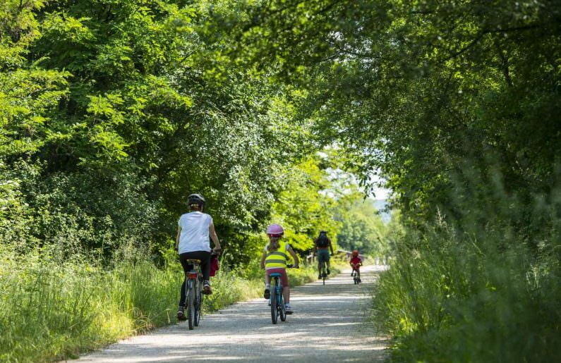 Vélo sur la Via Ardèche ©Matthieu Dupont