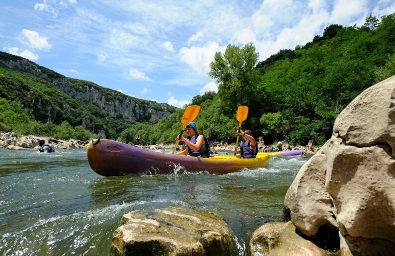 canoe-gorges-de-l-ardechecopyrightm-dupont