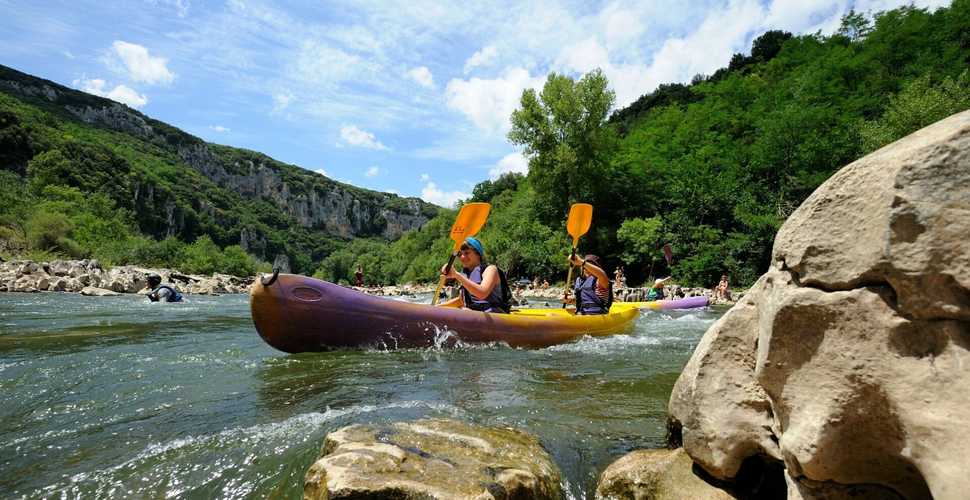 canoe-gorges-de-l-ardechecopyrightm-dupont